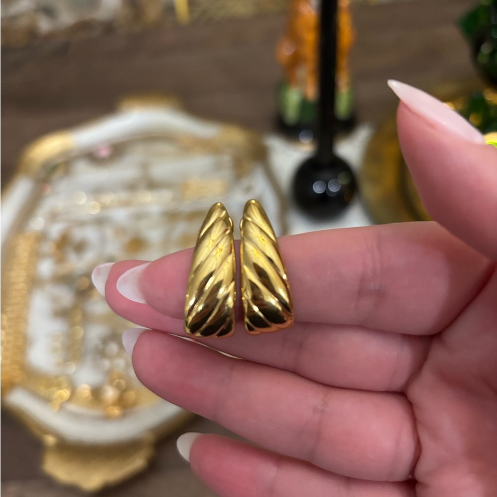 Vintage Monet Gold Twisted Hoop Earrings